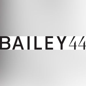 B A I L E Y / 44 🫧 Closet Section